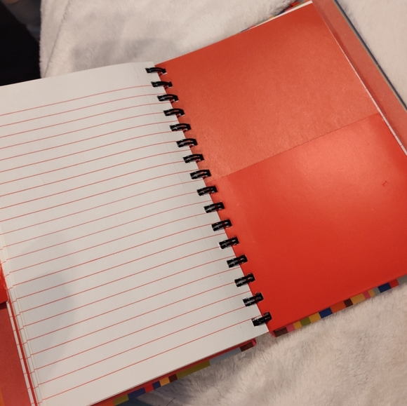 NEW! 3 Spiral Notebooks - Picture 4 of 11